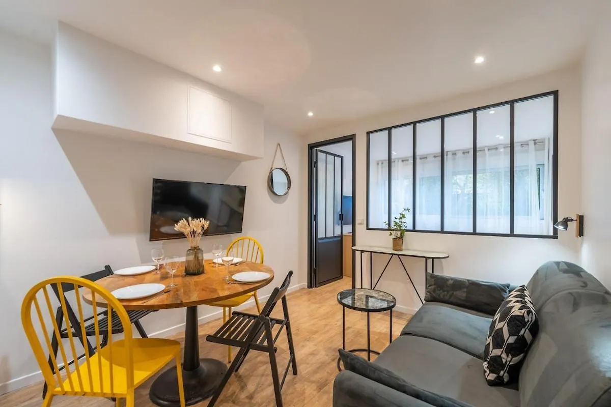 Apartment Nouveau Appartement Sacre Coeur Cottages 2 Paris