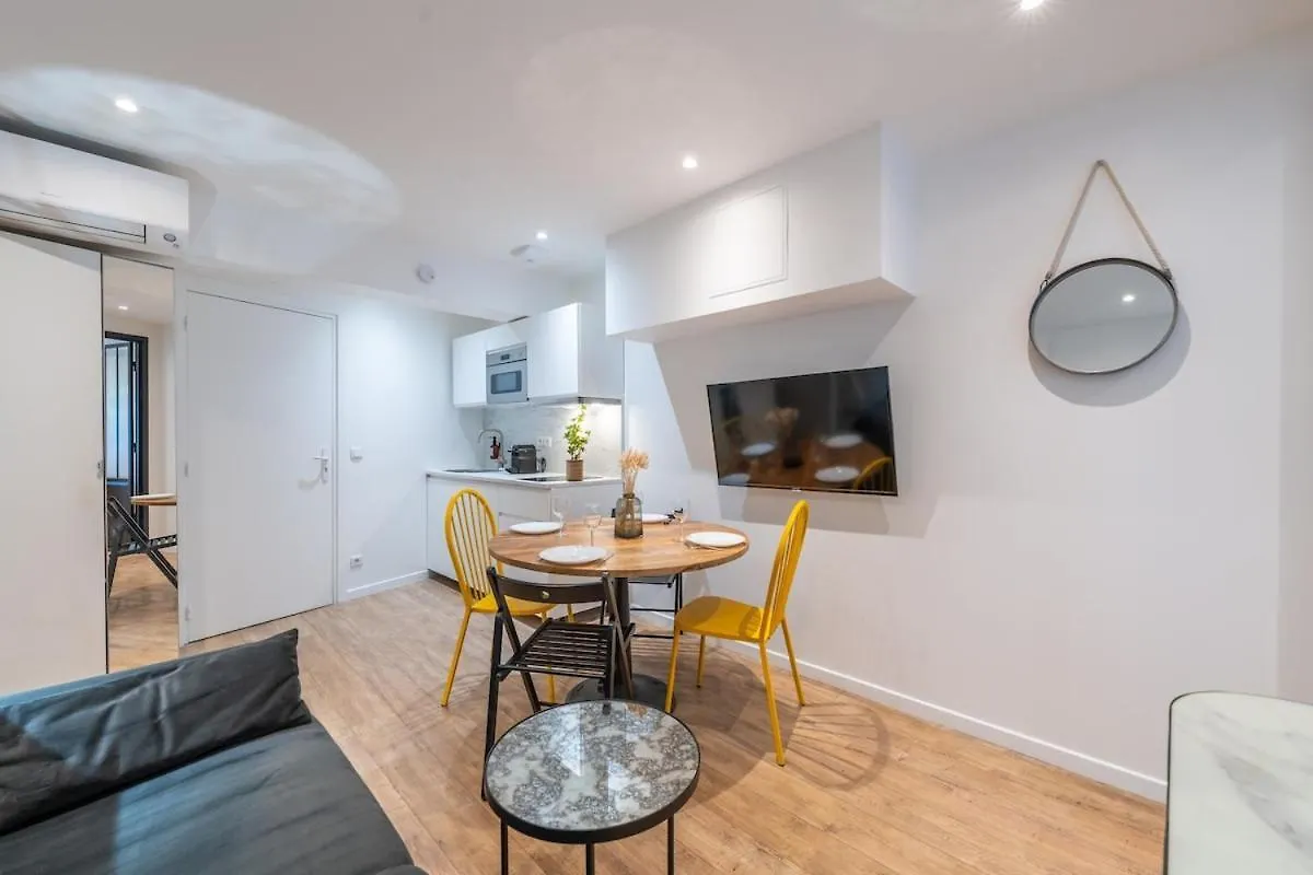 Nouveau Appartement Sacre Coeur Cottages 2 Paris Apartment