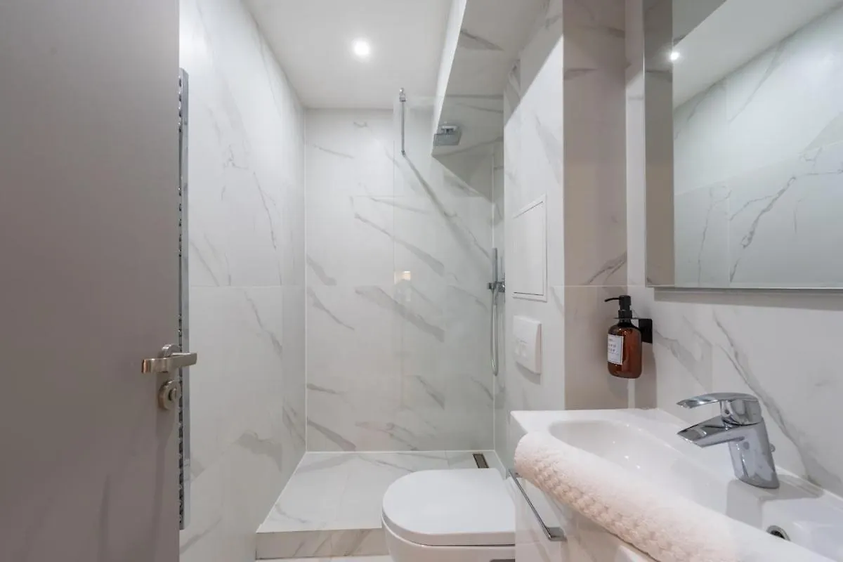 Nouveau Appartement Sacre Coeur Cottages 2 Paris France